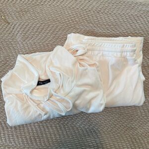NWOT KLD super soft drawstring Lounge set, medium, cream, off white